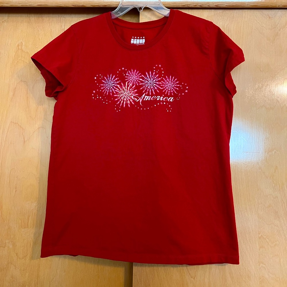 GUC Women’s XL Patriotic Tee